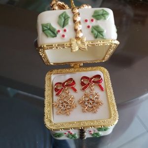 Snowflake Red Bow Earrings in ceramic ornament